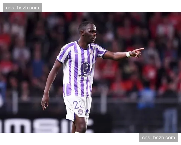 尼斯俱乐部宣布与主教练法里奥利续约至2028年夏天 尼斯俱乐部宣布与主教练法里奥利续约至2028年夏天